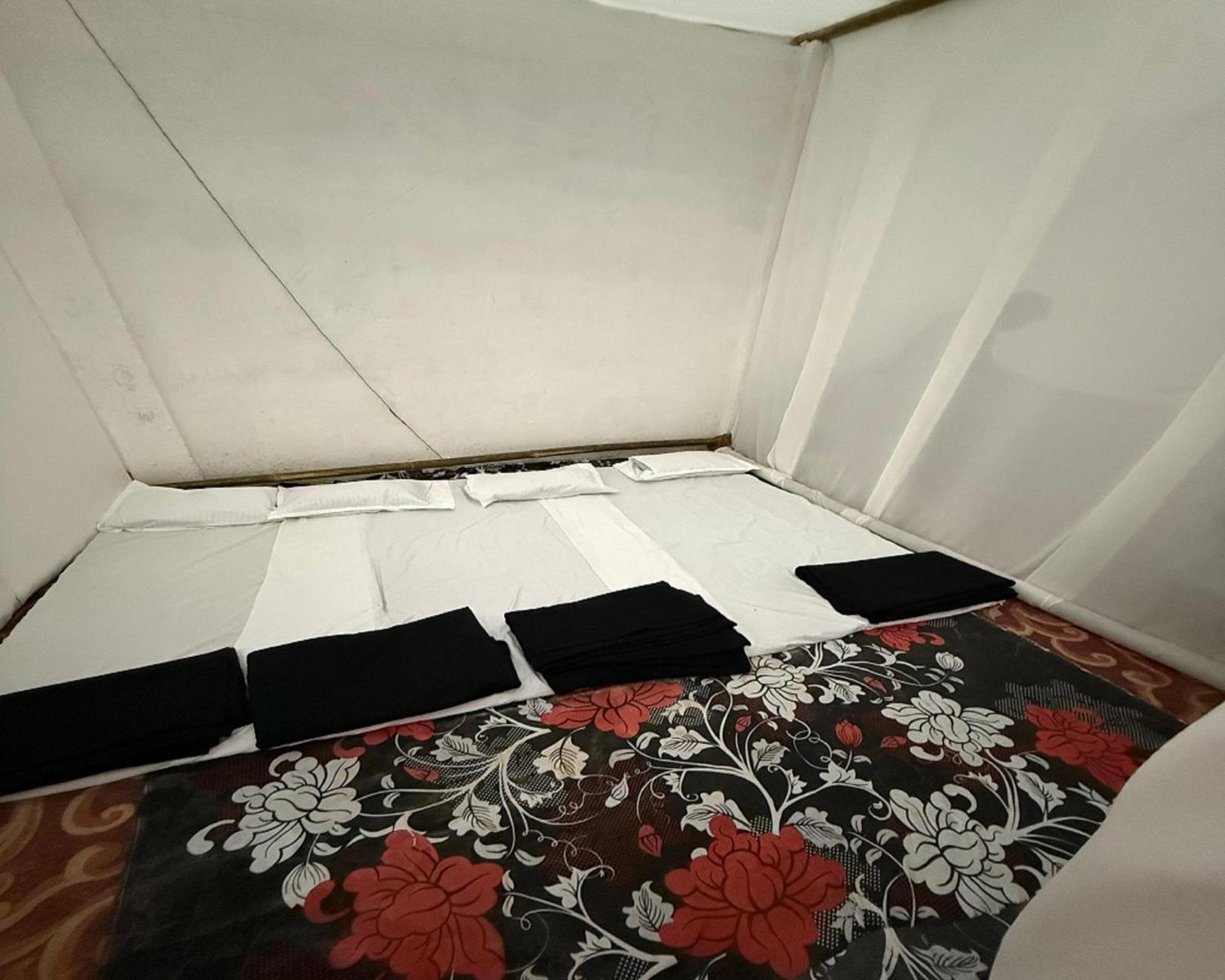 Arail Tent City Kumbh Cottage Mahakumbh -Near Arail Ghat And Naini Station Prayagraj Exterior photo