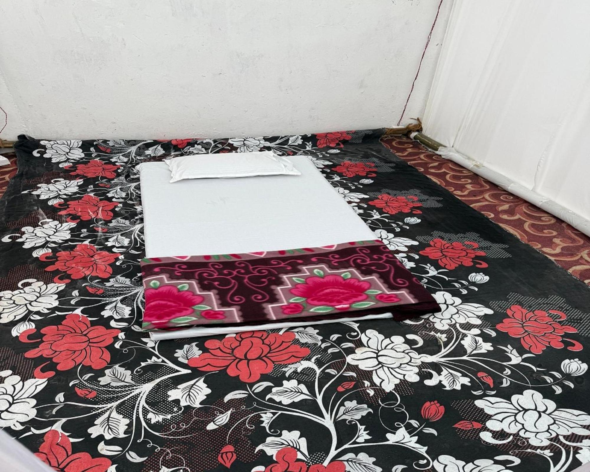 Arail Tent City Kumbh Cottage Mahakumbh -Near Arail Ghat And Naini Station Prayagraj Exterior photo