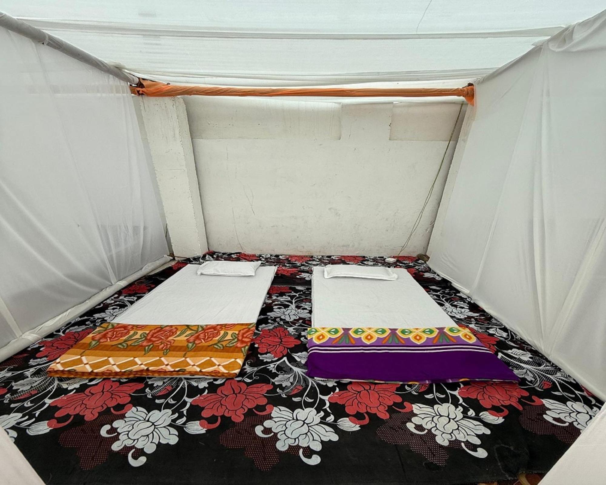 Arail Tent City Kumbh Cottage Mahakumbh -Near Arail Ghat And Naini Station Prayagraj Exterior photo
